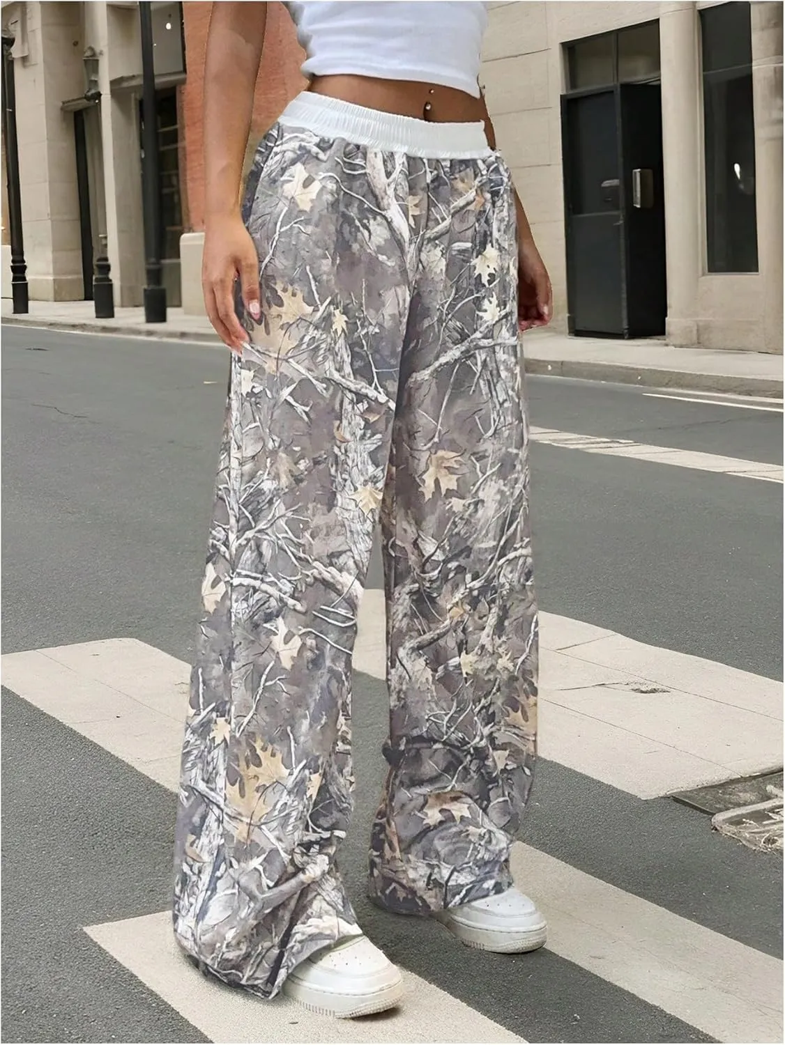 SOLY HUX Women's Camo Pants Elastic Waist Baggy Wide Leg Y2k Sweatpants with Pockets