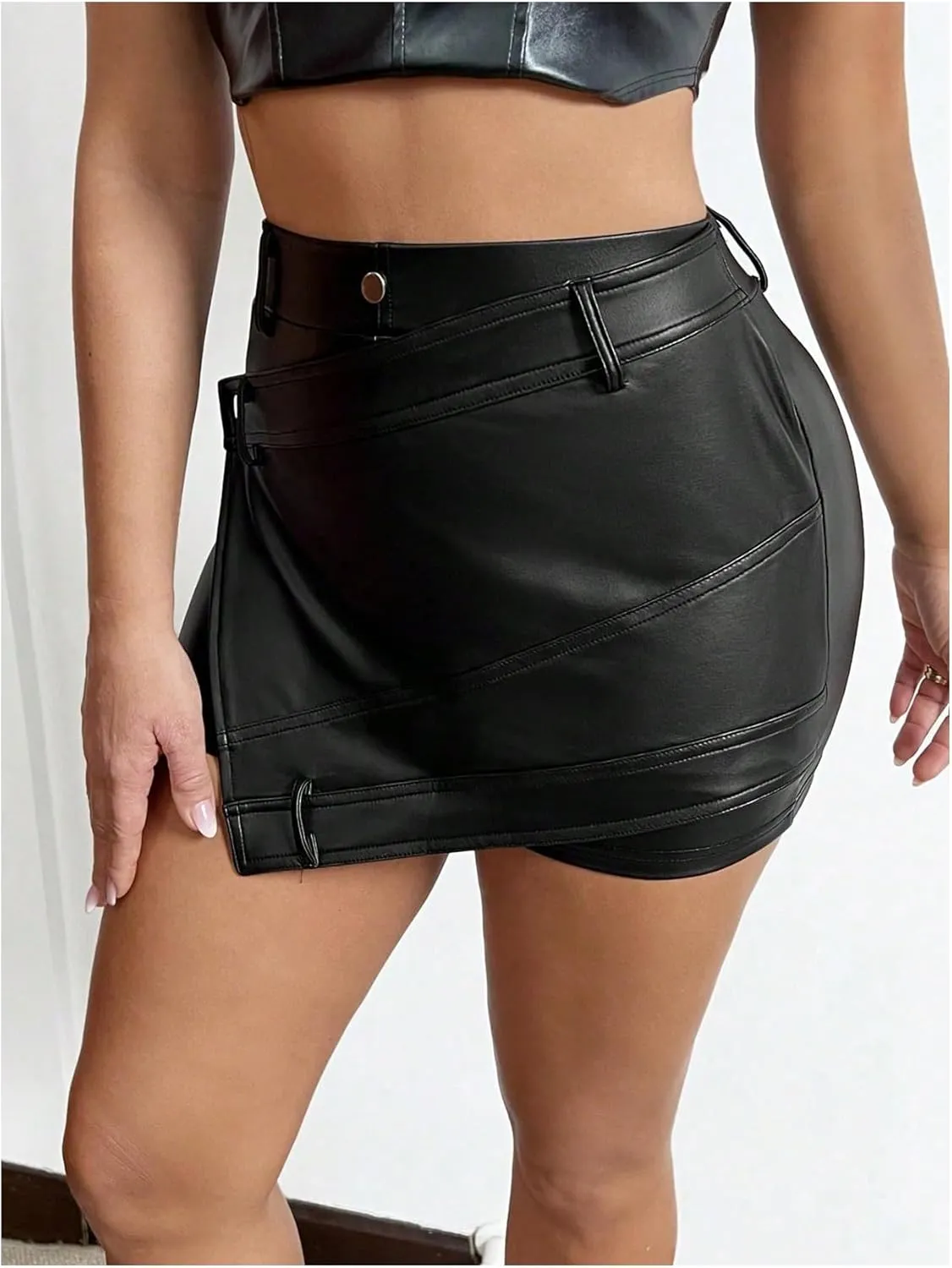SOLY HUX Women's PU Leather Asymmetrical Hem Shorts High Waisted Clubwear Mini Skorts