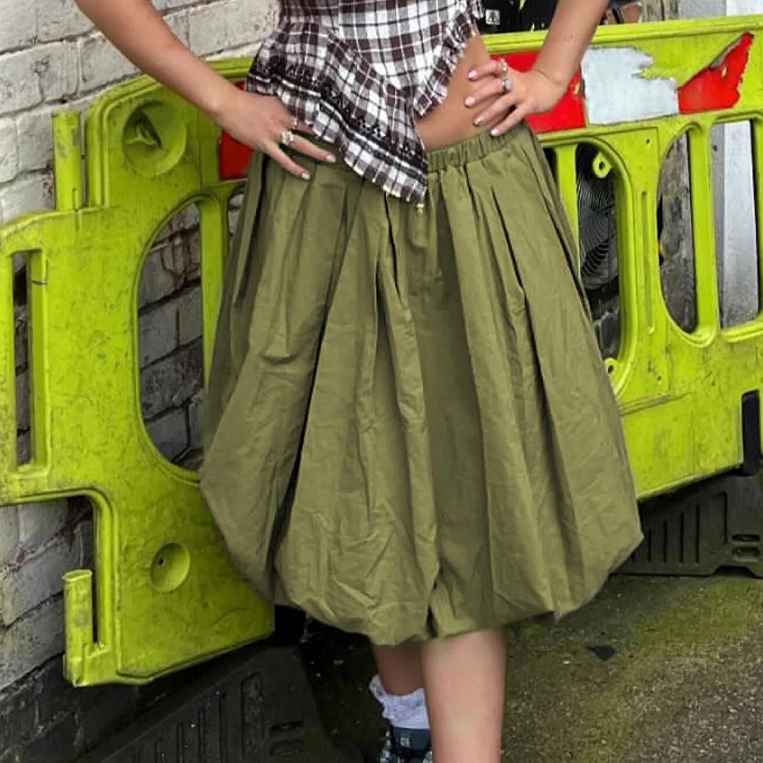 XBTCLXEBCO Women Y2K Bubble Midi Skirt Elastic Waist Flowy A-Line Long Skirt Ruffle Hem Puffy Balloon Skirt Summer Streetwear